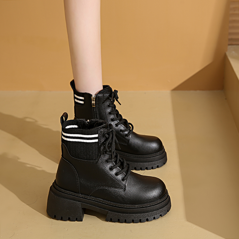 Botas de cano curto com salto  - Women'S Fashion Korea avaliação e preço